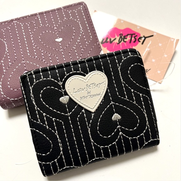 NWT Betsey Johnson 2pc Bifold Wallet Set Hearts Quilted Black & Mauve Card Case - Picture 2 of 10